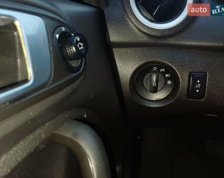 Черный Форд Фиеста, объемом двигателя 1.6 л и пробегом 217 тыс. км за 7700 $, фото 14 на Automoto.ua