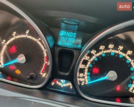 Чорний Форд Фієста, об'ємом двигуна 1.6 л та пробігом 193 тис. км за 9600 $, фото 5 на Automoto.ua