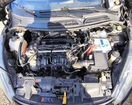 Черный Форд Фиеста, объемом двигателя 1.6 л и пробегом 150 тыс. км за 7000 $, фото 17 на Automoto.ua