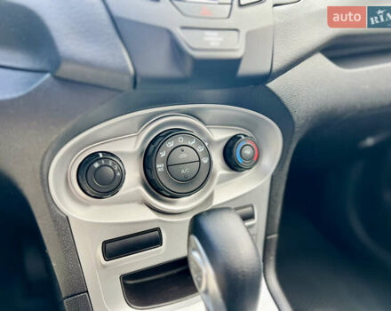 Форд Фиеста 2016 в Киеве на Automoto.ua Черный Форд Фиеста, объемом двигателя 1.6 л и пробегом 117 тыс. км за 8300 $, фото 22 на Automoto.ua