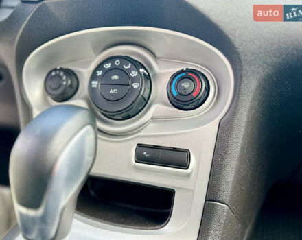 Форд Фиеста 2016 в Киеве на Automoto.ua Черный Форд Фиеста, объемом двигателя 1.6 л и пробегом 117 тыс. км за 8300 $, фото 26 на Automoto.ua