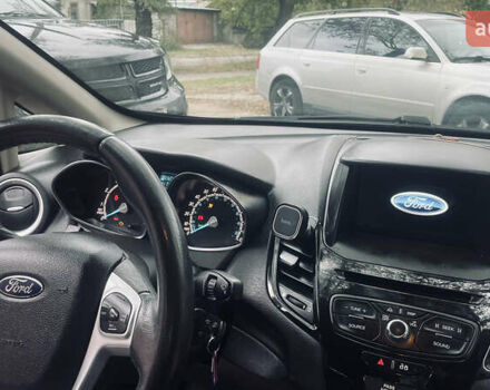 Чорний Форд Фієста, об'ємом двигуна 1.6 л та пробігом 140 тис. км за 8000 $, фото 11 на Automoto.ua