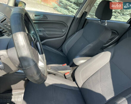 Черный Форд Фиеста, объемом двигателя 1.6 л и пробегом 98 тыс. км за 6777 $, фото 17 на Automoto.ua