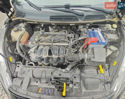 Черный Форд Фиеста, объемом двигателя 1.6 л и пробегом 84 тыс. км за 9500 $, фото 27 на Automoto.ua