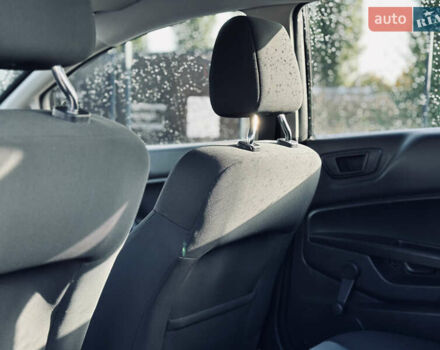 Черный Форд Фиеста, объемом двигателя 1.6 л и пробегом 63 тыс. км за 8399 $, фото 9 на Automoto.ua