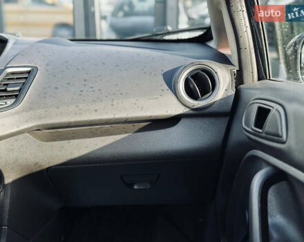 Черный Форд Фиеста, объемом двигателя 1.6 л и пробегом 63 тыс. км за 8399 $, фото 36 на Automoto.ua