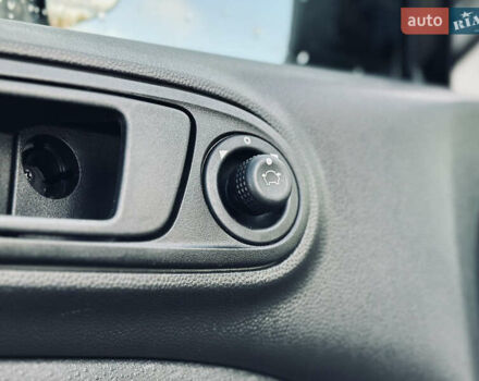 Черный Форд Фиеста, объемом двигателя 1.6 л и пробегом 63 тыс. км за 8399 $, фото 14 на Automoto.ua