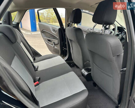 Черный Форд Фиеста, объемом двигателя 1.6 л и пробегом 298 тыс. км за 6500 $, фото 23 на Automoto.ua