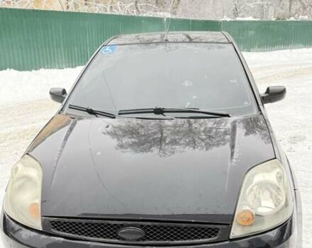 Черный Форд Фиеста, объемом двигателя 1.39 л и пробегом 313 тыс. км за 2500 $, фото 1 на Automoto.ua