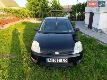 Форд Фиеста 2002 в Виннице на Automoto.ua Черный Форд Фиеста, объемом двигателя 1.4 л и пробегом 265 тыс. км за 3200 $, фото 1 на Automoto.ua