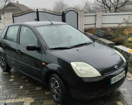 Черный Форд Фиеста, объемом двигателя 1.3 л и пробегом 218 тыс. км за 3900 $, фото 1 на Automoto.ua