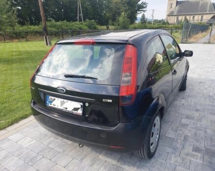 Чорний Форд Фієста, об'ємом двигуна 1 л та пробігом 170 тис. км за 1600 $, фото 1 на Automoto.ua