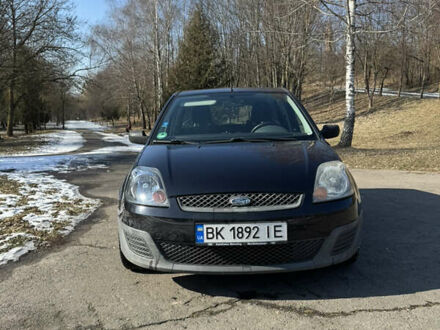 Форд Фієста 2005 у Рівному на Automoto.ua Чорний Форд Фієста, об'ємом двигуна 1.3 л та пробігом 173 тис. км за 4000 $, фото 1 на Automoto.ua
