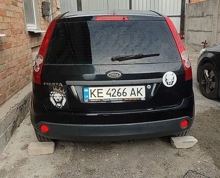 Черный Форд Фиеста, объемом двигателя 1.3 л и пробегом 236 тыс. км за 3500 $, фото 1 на Automoto.ua