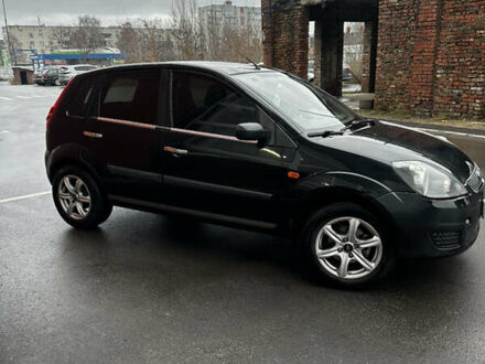 Черный Форд Фиеста, объемом двигателя 1.39 л и пробегом 184 тыс. км за 3800 $, фото 1 на Automoto.ua