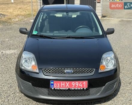 Черный Форд Фиеста, объемом двигателя 1.3 л и пробегом 184 тыс. км за 3950 $, фото 1 на Automoto.ua