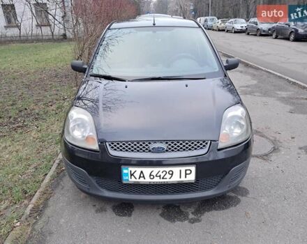 Черный Форд Фиеста, объемом двигателя 1.4 л и пробегом 241 тыс. км за 3800 $, фото 1 на Automoto.ua