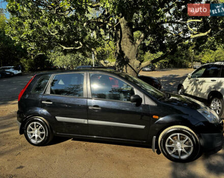 Черный Форд Фиеста, объемом двигателя 1.39 л и пробегом 70 тыс. км за 4999 $, фото 1 на Automoto.ua