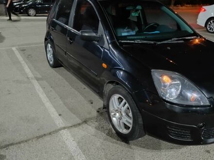 Форд Фієста 2007 у Запоріжжя на Automoto.ua Чорний Форд Фієста, об'ємом двигуна 1.2 л та пробігом 200 тис. км за 4000 $, фото 1 на Automoto.ua
