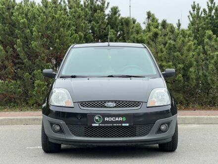 Черный Форд Фиеста, объемом двигателя 1.3 л и пробегом 251 тыс. км за 3500 $, фото 1 на Automoto.ua