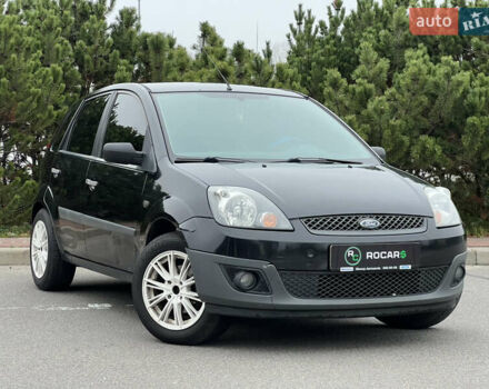 Черный Форд Фиеста, объемом двигателя 1.3 л и пробегом 251 тыс. км за 3500 $, фото 1 на Automoto.ua