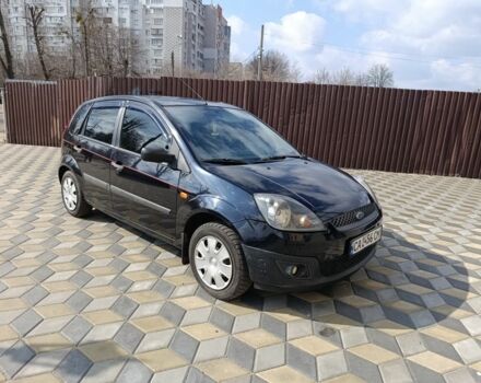 Черный Форд Фиеста, объемом двигателя 1.4 л и пробегом 205 тыс. км за 3700 $, фото 1 на Automoto.ua