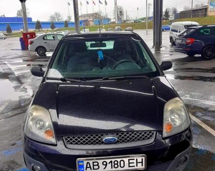 Черный Форд Фиеста, объемом двигателя 1.4 л и пробегом 170 тыс. км за 3600 $, фото 1 на Automoto.ua