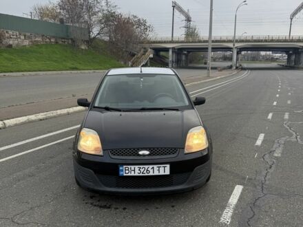 Черный Форд Фиеста, объемом двигателя 1.2 л и пробегом 116 тыс. км за 3800 $, фото 1 на Automoto.ua