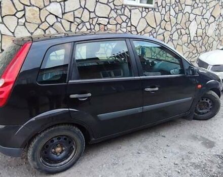 Черный Форд Фиеста, объемом двигателя 1.4 л и пробегом 170 тыс. км за 3800 $, фото 1 на Automoto.ua