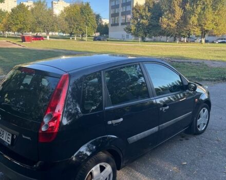 Чорний Форд Фієста, об'ємом двигуна 1.4 л та пробігом 147 тис. км за 4300 $, фото 1 на Automoto.ua