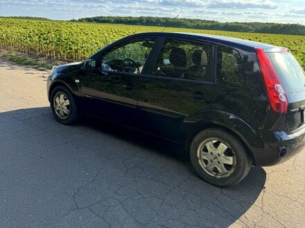 Черный Форд Фиеста, объемом двигателя 1.2 л и пробегом 0 тыс. км за 4300 $, фото 1 на Automoto.ua