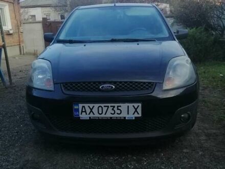 Черный Форд Фиеста, объемом двигателя 1.4 л и пробегом 204 тыс. км за 3900 $, фото 1 на Automoto.ua