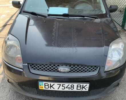 Чорний Форд Фієста, об'ємом двигуна 1.4 л та пробігом 293 тис. км за 3200 $, фото 1 на Automoto.ua