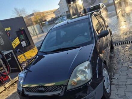 Черный Форд Фиеста, объемом двигателя 1.39 л и пробегом 148 тыс. км за 4400 $, фото 1 на Automoto.ua