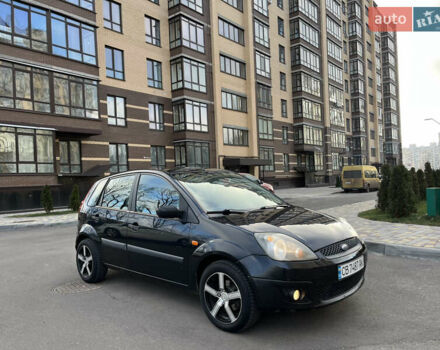 Черный Форд Фиеста, объемом двигателя 1.4 л и пробегом 210 тыс. км за 4200 $, фото 1 на Automoto.ua