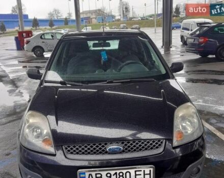 Черный Форд Фиеста, объемом двигателя 1.4 л и пробегом 170 тыс. км за 3600 $, фото 1 на Automoto.ua