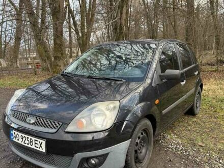 Черный Форд Фиеста, объемом двигателя 1.4 л и пробегом 150 тыс. км за 3600 $, фото 1 на Automoto.ua