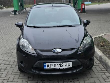 Черный Форд Фиеста, объемом двигателя 1.25 л и пробегом 160 тыс. км за 5600 $, фото 1 на Automoto.ua