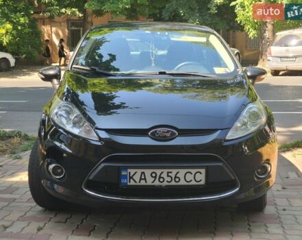 Черный Форд Фиеста, объемом двигателя 1.6 л и пробегом 220 тыс. км за 6300 $, фото 1 на Automoto.ua