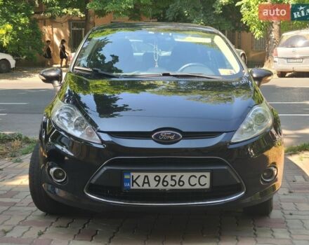 Черный Форд Фиеста, объемом двигателя 1.6 л и пробегом 220 тыс. км за 6500 $, фото 1 на Automoto.ua