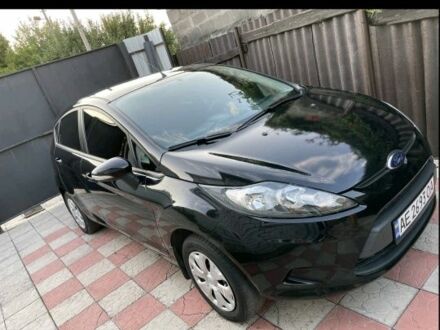 Черный Форд Фиеста, объемом двигателя 1 л и пробегом 200 тыс. км за 5700 $, фото 1 на Automoto.ua
