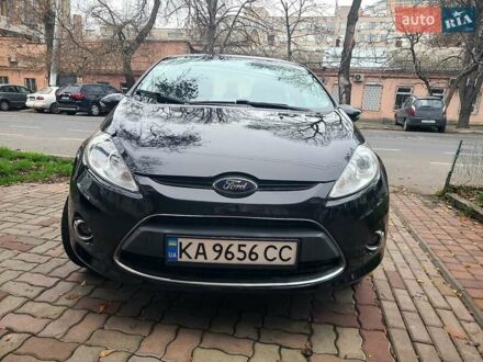 Черный Форд Фиеста, объемом двигателя 1.6 л и пробегом 215 тыс. км за 6900 $, фото 1 на Automoto.ua