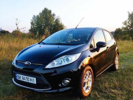 Форд Фиеста 2012 в Ровно на Automoto.ua Черный Форд Фиеста, объемом двигателя 1.39 л и пробегом 178 тыс. км за 7300 $, фото 1 на Automoto.ua