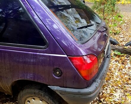 Фиолетовый Форд Фиеста, объемом двигателя 1.9 л и пробегом 250 тыс. км за 950 $, фото 6 на Automoto.ua