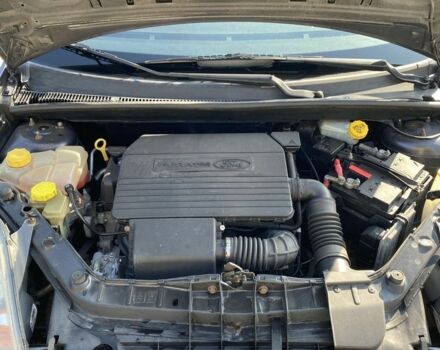 Фиолетовый Форд Фиеста, объемом двигателя 1.3 л и пробегом 217 тыс. км за 3500 $, фото 7 на Automoto.ua