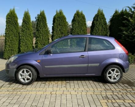 Фиолетовый Форд Фиеста, объемом двигателя 1.3 л и пробегом 217 тыс. км за 3500 $, фото 1 на Automoto.ua