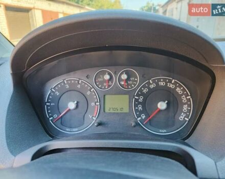 Фіолетовий Форд Фієста, об'ємом двигуна 1.3 л та пробігом 270 тис. км за 4000 $, фото 15 на Automoto.ua