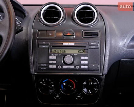 Фиолетовый Форд Фиеста, объемом двигателя 1.4 л и пробегом 144 тыс. км за 4900 $, фото 34 на Automoto.ua