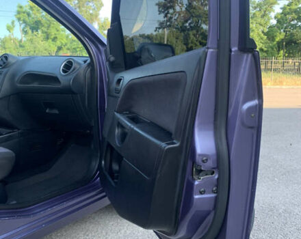 Фіолетовий Форд Фієста, об'ємом двигуна 1.4 л та пробігом 190 тис. км за 4600 $, фото 14 на Automoto.ua