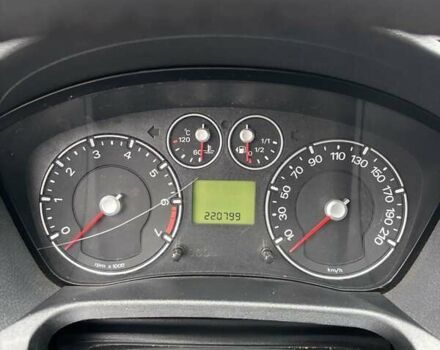 Фиолетовый Форд Фиеста, объемом двигателя 1.3 л и пробегом 220 тыс. км за 3000 $, фото 6 на Automoto.ua